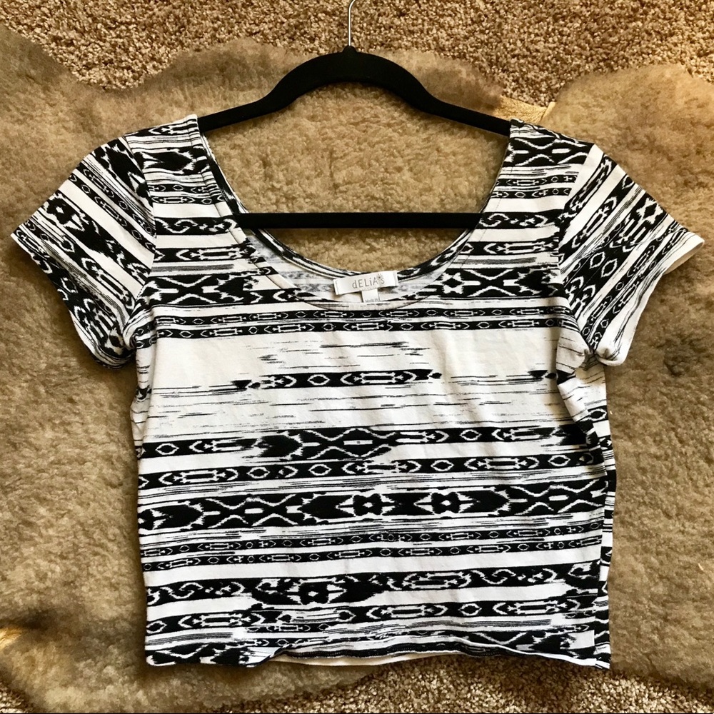 Delia’s Aztec / Abstract Patterned Crop Top
